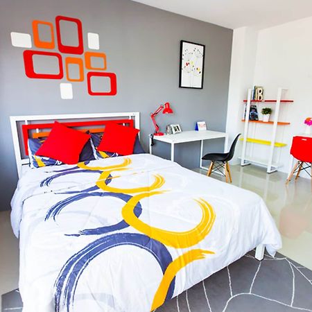 Room 9 Residence (Adults Only) Pluak Daeng Exteriör bild