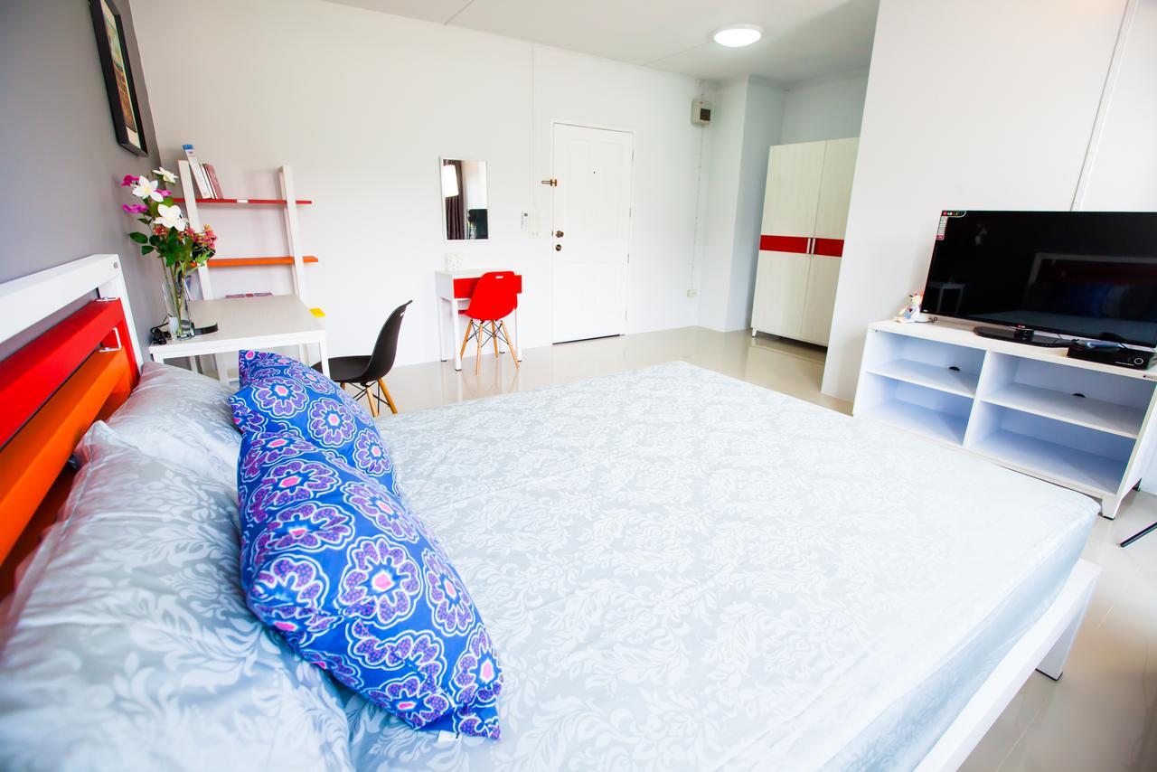 Room 9 Residence (Adults Only) Pluak Daeng Exteriör bild