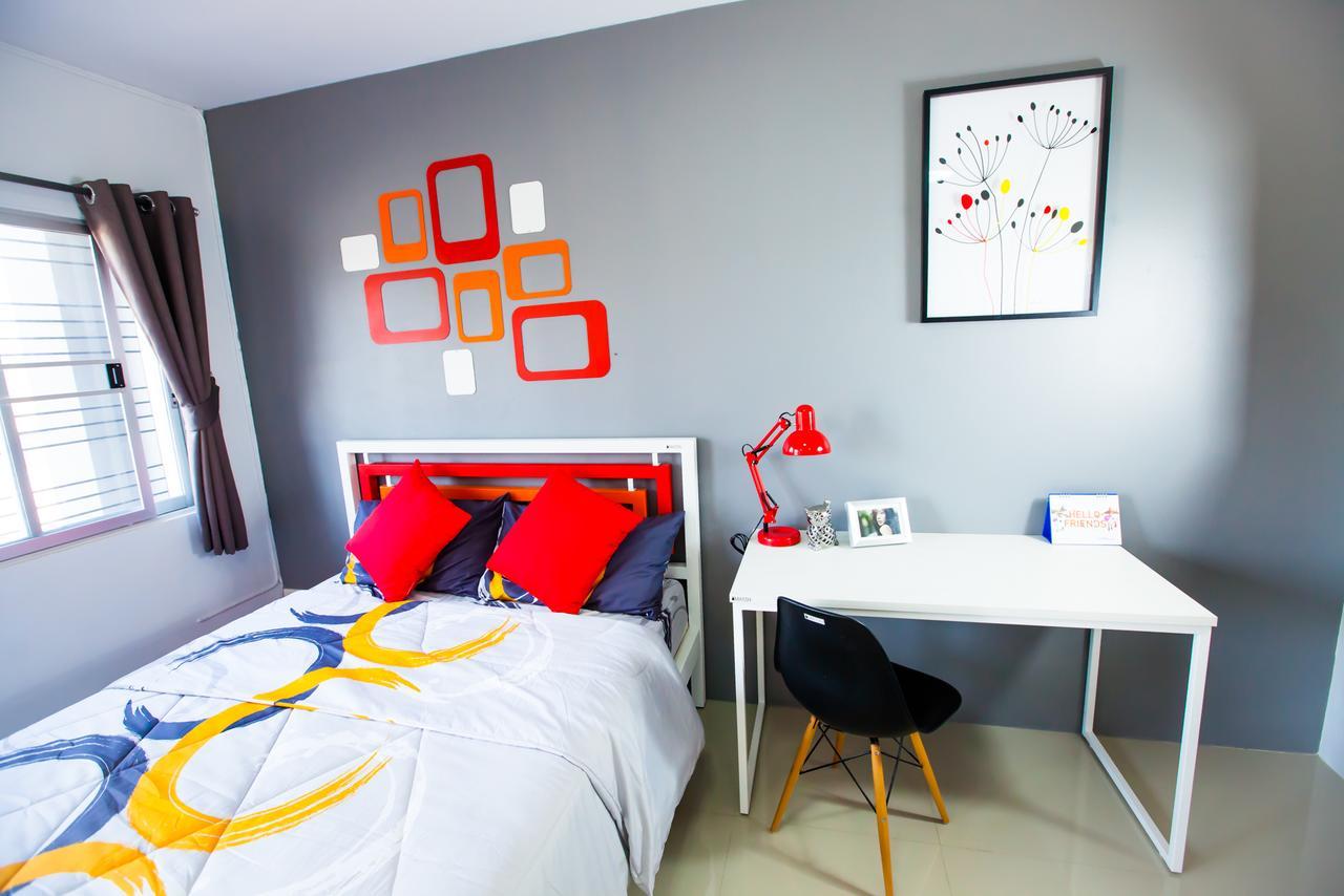 Room 9 Residence (Adults Only) Pluak Daeng Exteriör bild